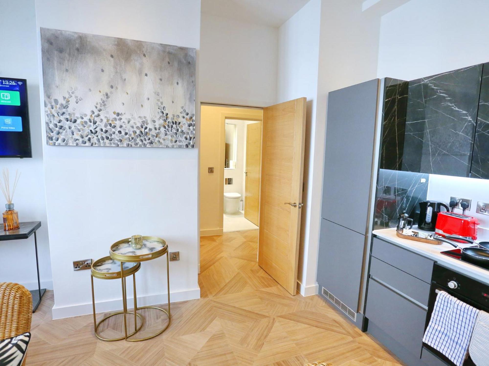 Pass The Keys Beautifully Restored 3 Bed Flat In Centre