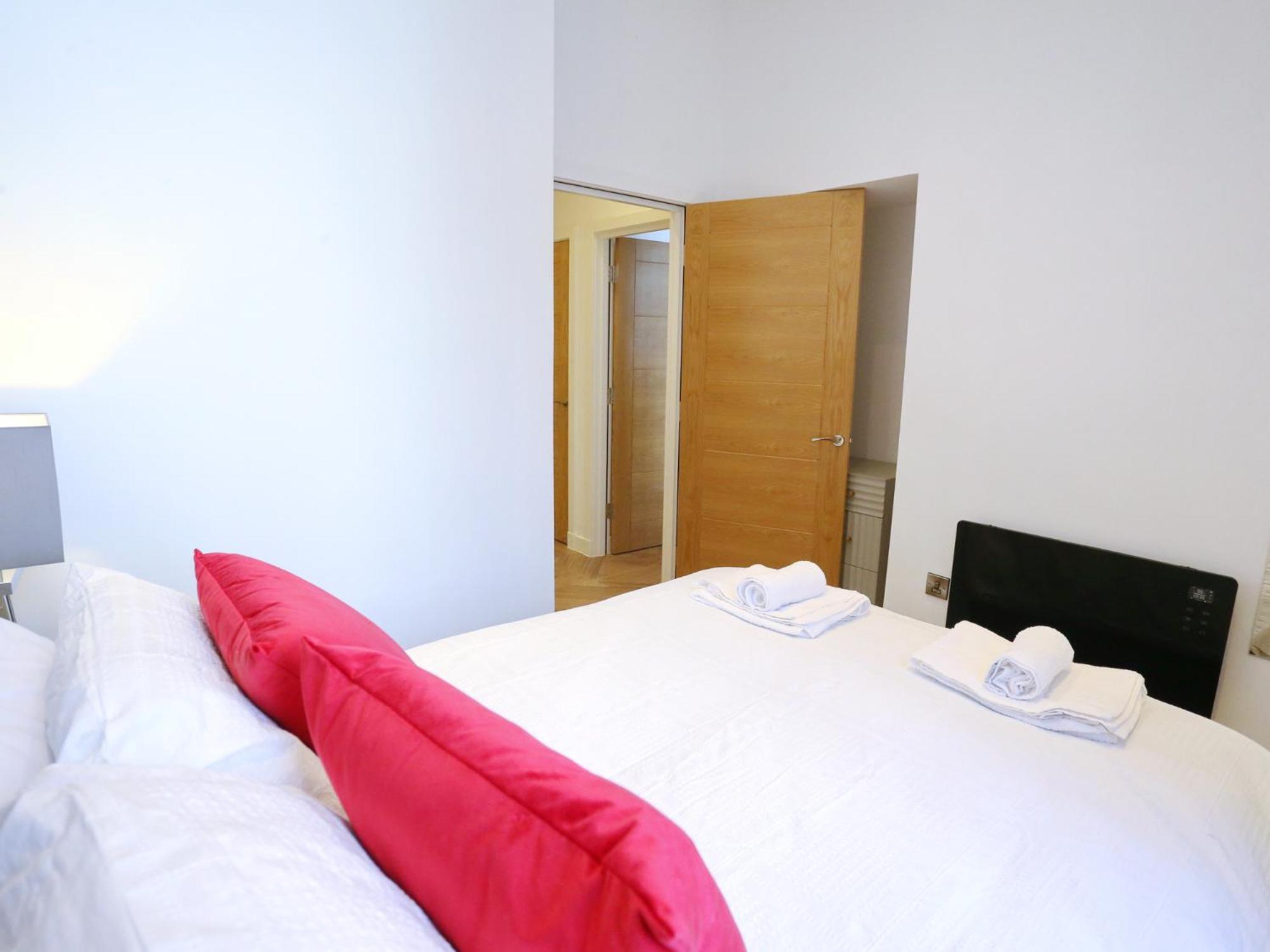 Apartment Pass The Keys Beautifully Restored 3 Bed Flat In Centre *